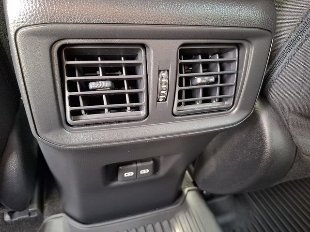 Certified 2022 Toyota RAV4 XLE w/ Convenience Package AWD/4WD image 11