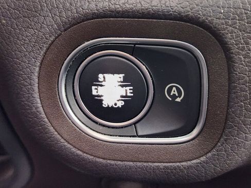 Used 2020 Mercedes-Benz GLE 350 4MATIC image 26