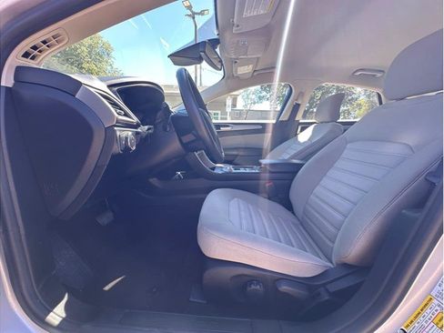 Used 2019 Ford Fusion S FWD image 13