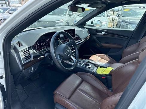 Used 2019 Audi Q5 2.0T Premium Plus w/ Premium Plus Package AWD/4WD image 5