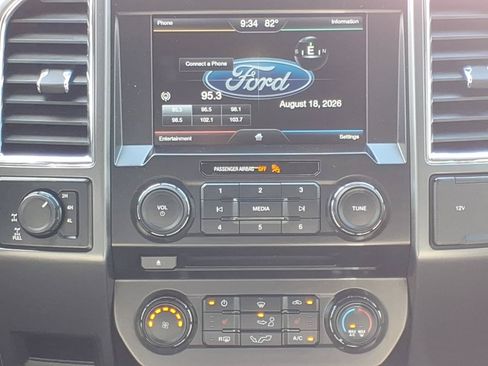 Used 2015 Ford F150 XLT w/ Equipment Group 302A Luxury AWD/4WD image 8