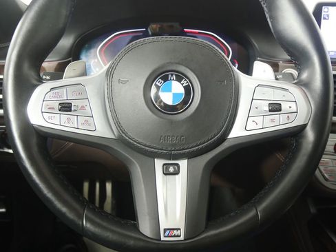 Certified 2022 BMW 750i xDrive 750i xDrive w/ Autobahn Package image 22