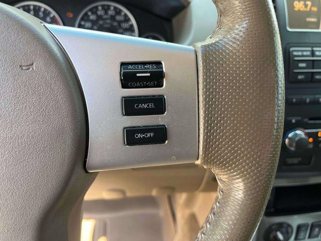 Used 2012 Nissan Pathfinder Silver AWD/4WD image 32