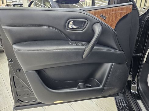 Used 2018 INFINITI QX80 2WD w/ Driver Assistance Package image 40