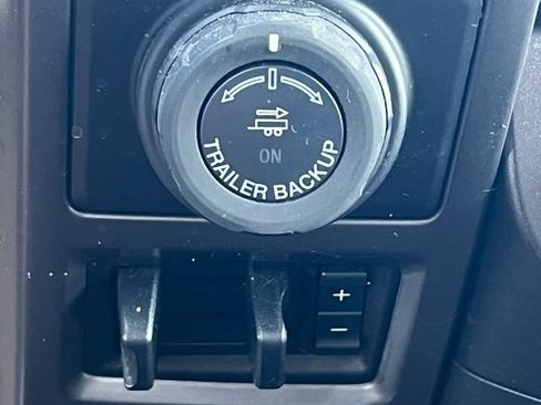 Used 2020 Ford F150 XLT w/ Equipment Group 302A Luxury AWD/4WD image 13