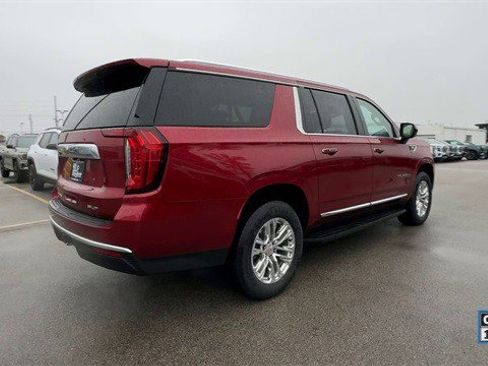 Used 2023 GMC Yukon XL SLT image 10