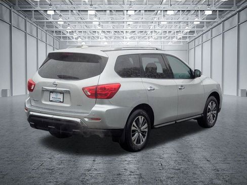 Used 2020 Nissan Pathfinder S AWD/4WD image 5