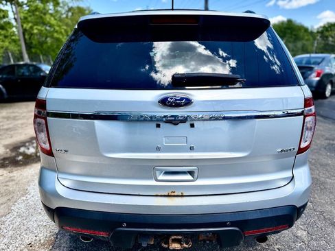 Used 2013 Ford Explorer XLT AWD/4WD image 4