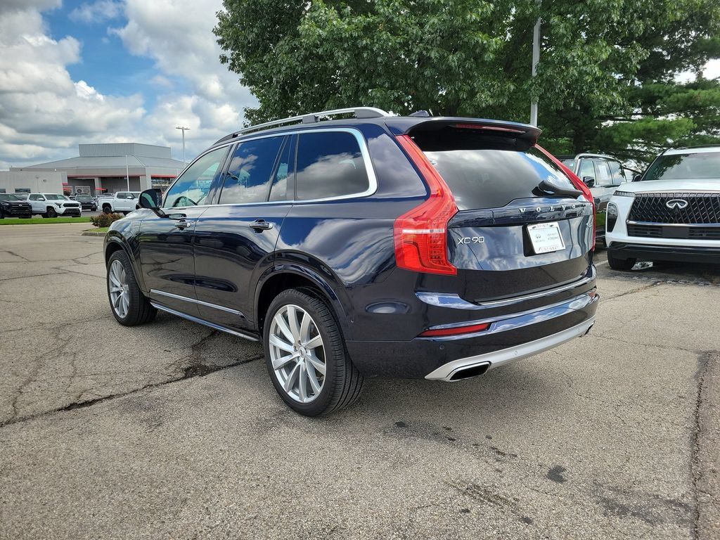 Used 2019 Volvo XC90 T6 Momentum w/ Protection Package Premier AWD/4WD image 3
