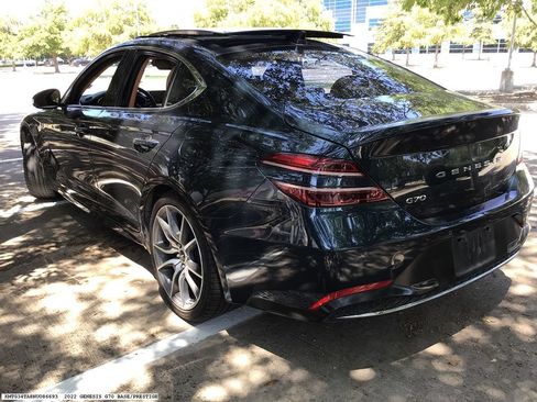 Used 2022 Genesis G70 2.0T w/ Prestige Package RWD image 6