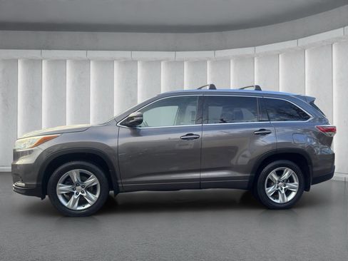Used 2015 Toyota Highlander Limited image 2