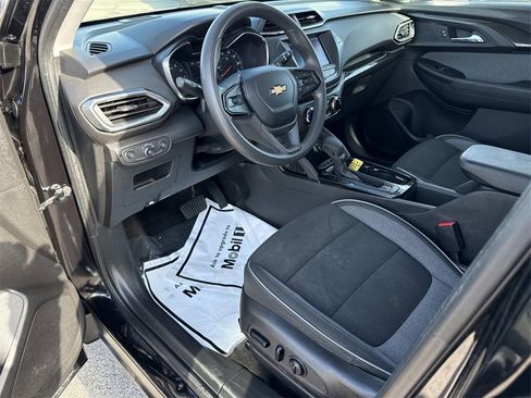 Used 2022 Chevrolet TrailBlazer LT w/ Confidence II Package image 10
