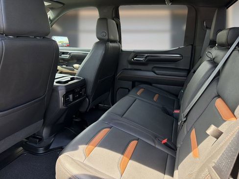 Certified 2022 GMC Sierra 1500 AT4 w/ AT4 Premium Package AWD/4WD image 14
