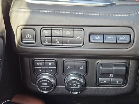 Used 2023 GMC Yukon XL Denali Ultimate AWD/4WD image 22