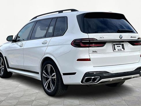 Used 2025 BMW X7 M60i w/ Climate Comfort Package image 13