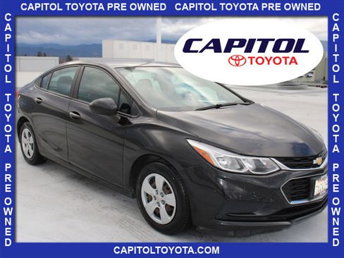 Used 2017 Chevrolet Cruze LS image 1