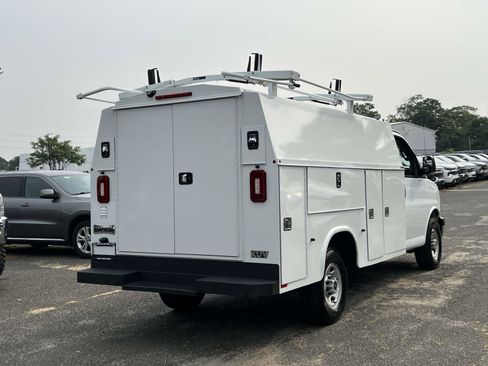 Used 2023 GMC Savana 3500 w/ Power Convenience Package image 6