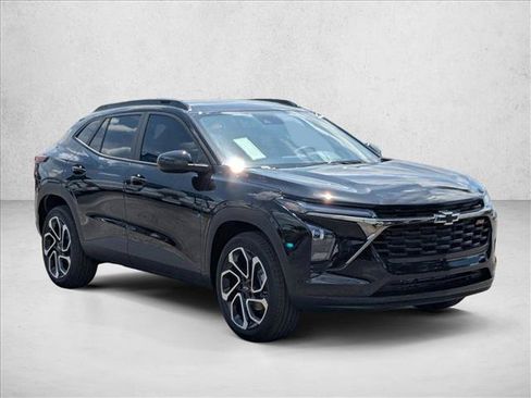 New 2026 Chevrolet Trax RS w/ Sunroof Package FWD image 7