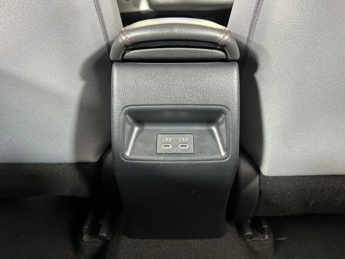 Used 2023 Toyota Corolla SE w/ SE Premium Package FWD image 31