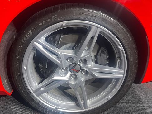 Used 2023 Chevrolet Corvette Stingray Premium Conv w/ Z51 Performance Package RWD image 9
