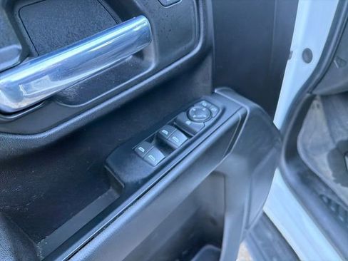 Used 2023 Chevrolet Silverado 1500 Custom image 13