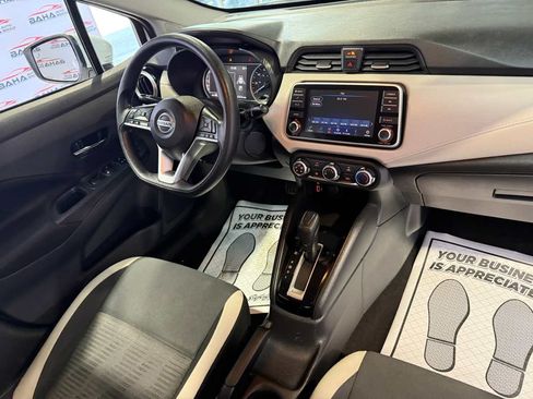 Used 2022 Nissan Versa SV FWD image 43