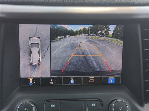 Used 2022 GMC Acadia AT4 w/ Technology Package AWD/4WD image 12