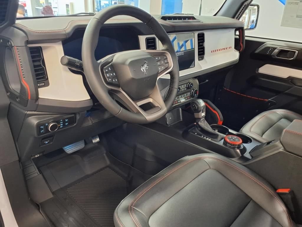 Used 2025 Ford Bronco Stroppe Edition AWD/4WD image 3