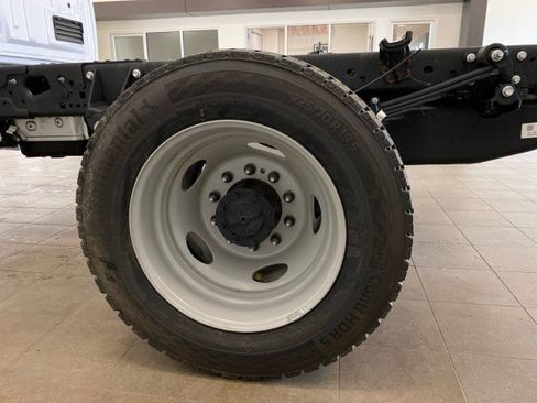 New 2025 Ford F550 4x4 Crew Cab Super Duty image 31