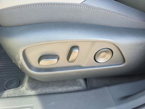 New 2026 Chevrolet Equinox LT w/ Convenience Package II image 23