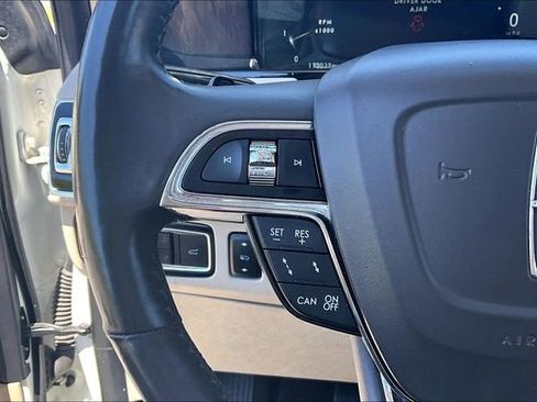 Used 2020 Lincoln Navigator Reserve w/ Equipment Group 208A Reserve AWD/4WD image 18