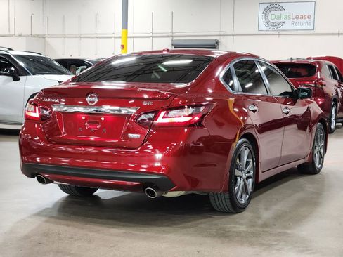 Used 2018 Nissan Altima 2.5 SR w/ SR Special Edition image 9