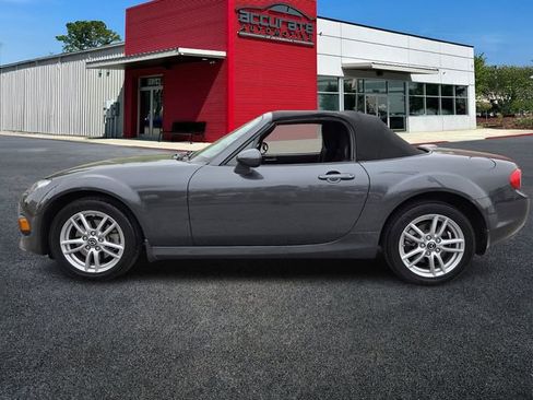 Used 2015 MAZDA MX-5 Miata Sport image 2