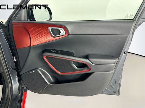 Used 2020 Kia Soul GT-Line Turbo FWD image 37