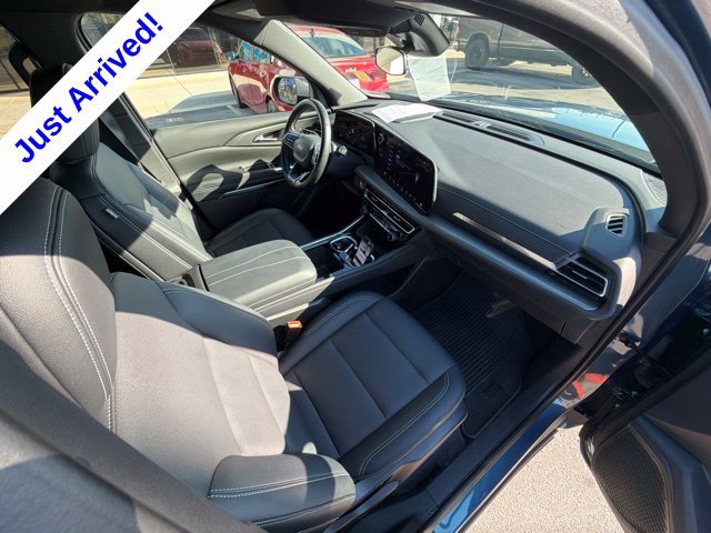 Used 2025 Chevrolet Traverse LT w/ Sun and Wheel Package FWD image 21