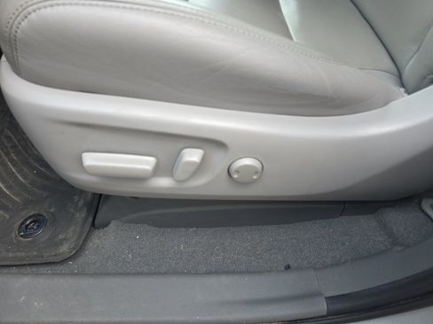 Used 2020 Toyota Sienna XLE image 17