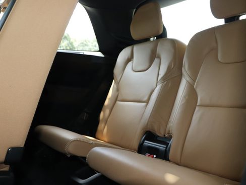 Used 2023 Volvo XC90 T8 Ultimate image 19