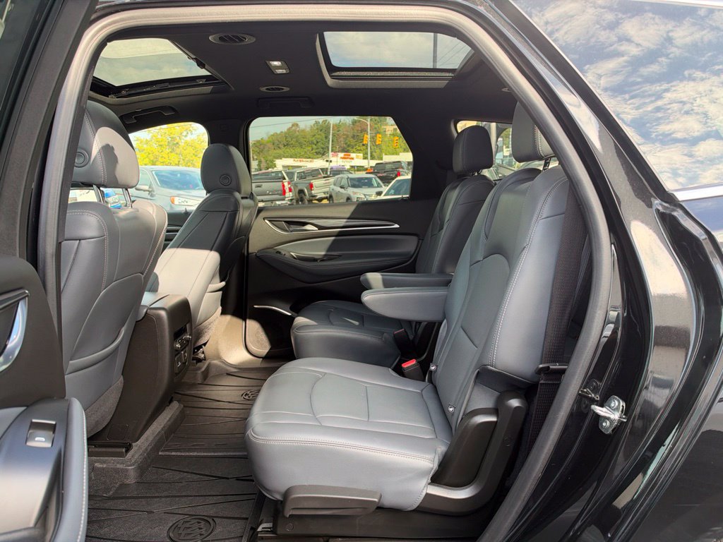 Used 2023 Buick Enclave Premium w/ Experience Buick Package FWD image 24