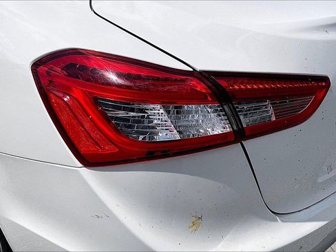 Used 2015 Maserati Ghibli RWD image 25