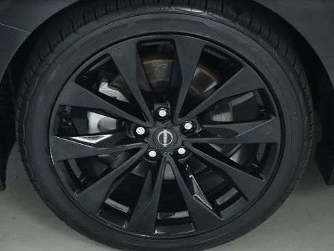 Certified 2023 Nissan Maxima SR w/ Sport Mat Group image 38