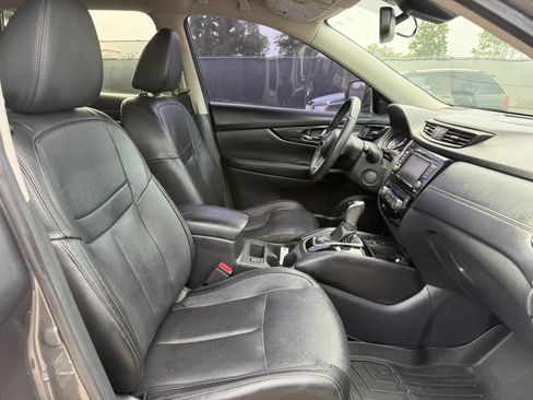 Used 2019 Nissan Rogue SL FWD image 18