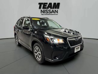 Used 2019 Subaru Forester Premium w/ All-Weather Package image 1