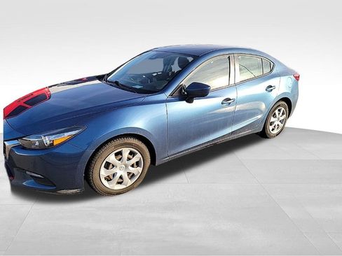 Used 2018 MAZDA MAZDA3 Sport image 4