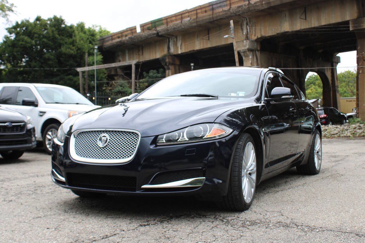 Used 2012 Jaguar XF RWD image 3