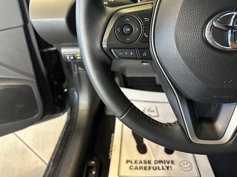 Used 2022 Toyota Corolla SE FWD image 11