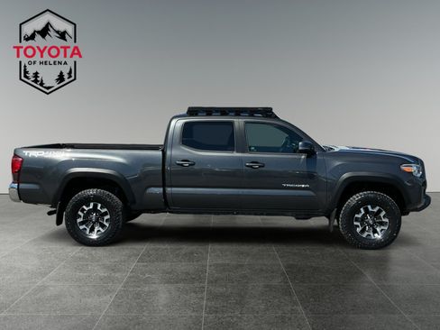 Certified 2019 Toyota Tacoma TRD Off-Road AWD/4WD image 6