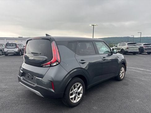 Used 2024 Kia Soul LX w/ Option Group 015 FWD image 2