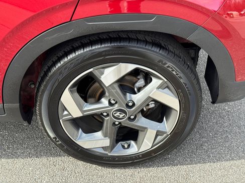 Used 2025 Hyundai Venue SEL image 19