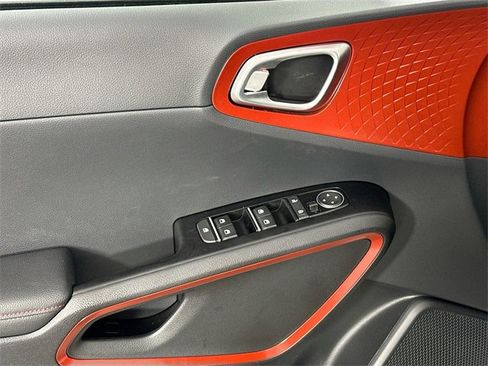 Used 2025 Kia Soul GT-Line image 25