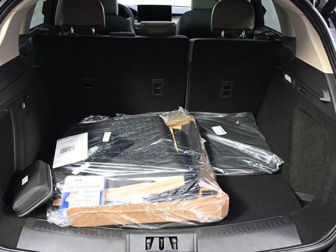 New 2026 Lincoln Corsair Premiere image 19